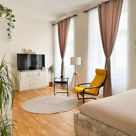 شقة New! Deluxe In Centre! Florence! براغ