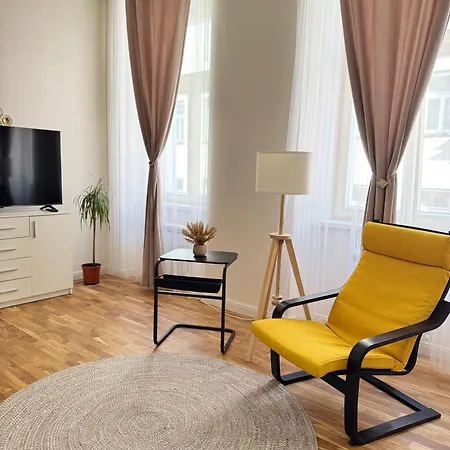 شقة New! Deluxe In Centre! Florence! براغ
